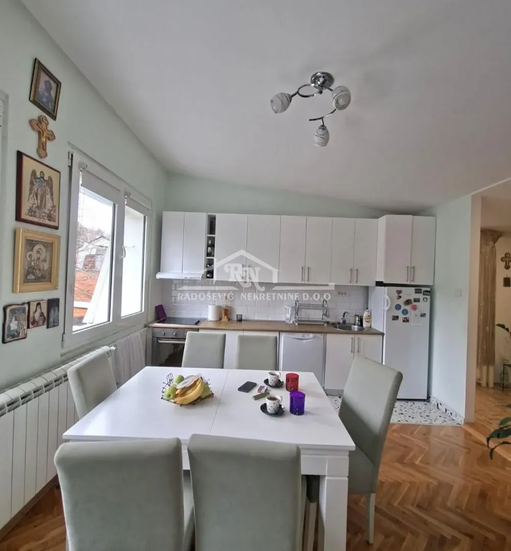 Prodaja, trosoban stan, 63m², Rakovica, Beograd