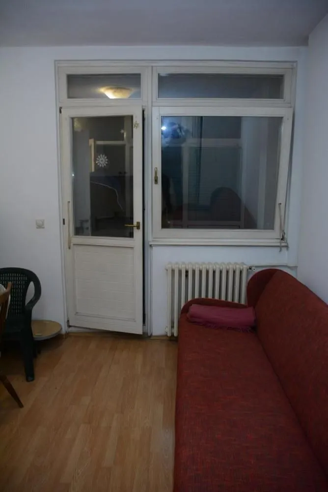 Izdavanje, jednosoban stan, 24m², Zvezdara Sve Podlokacije, Beograd