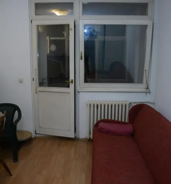 Izdavanje, jednosoban stan, 24m², Zvezdara Sve Podlokacije, Beograd