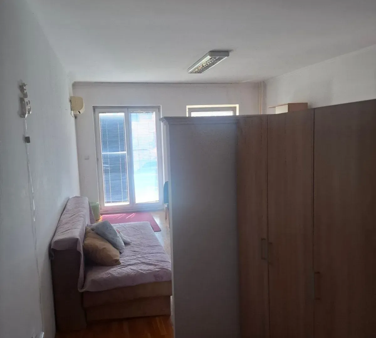 Rent, one bedroom apartment, 37m², Vračar Sve Podlokacije, Beograd