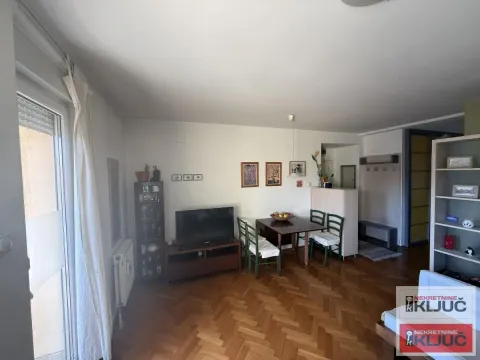 Prodaja, trosoban stan, 77m², Grbavica, Novi Sad Sve Podlokacije - image 2
