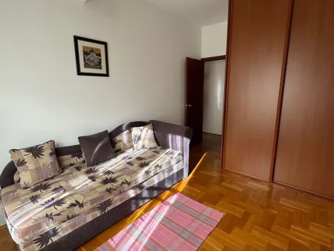 Rent, two bedroom apartment, 62m², Blok 9, Podgorica - image 11