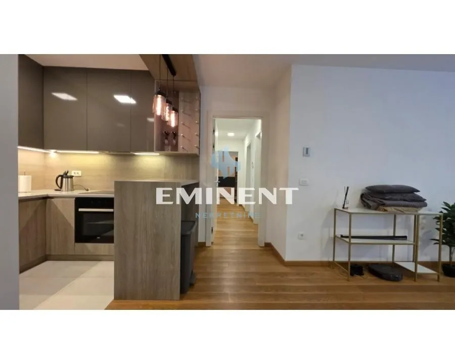 Rent, four bedroom apartment, 104m², Novi Beograd Blok 65, Novi Beograd Sve Podlokacije
