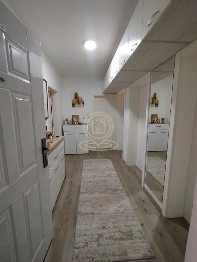 Prodaja, trosoban stan, 78m², Pantelej, Niš
