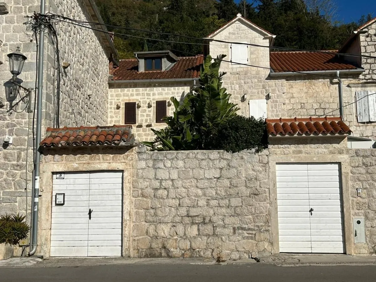 Rent, house, 90m², Perast, Kotor