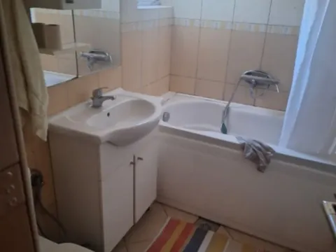 Izdavanje, dvosoban stan, 120m², Tološi, Podgorica - image 7