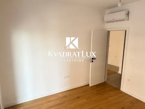 Sale, one bedroom apartment, 53m², Centar, Bar - image 4