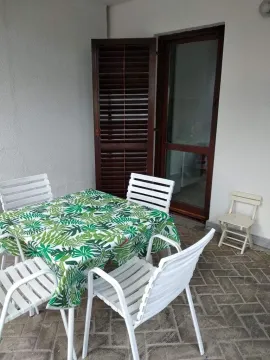 Rent, two bedroom apartment, 95m², Malo Brdo, Podgorica - image 2