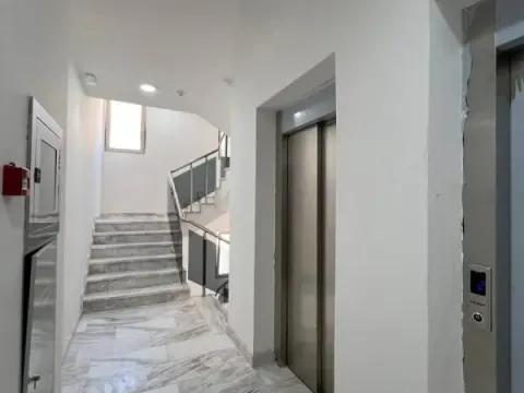 Sale, one bedroom apartment, 44m², Bečići, Budva - image 3