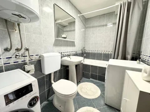 Izdavanje, jednosoban stan, 47m², Vezirov Most, Podgorica - image 6