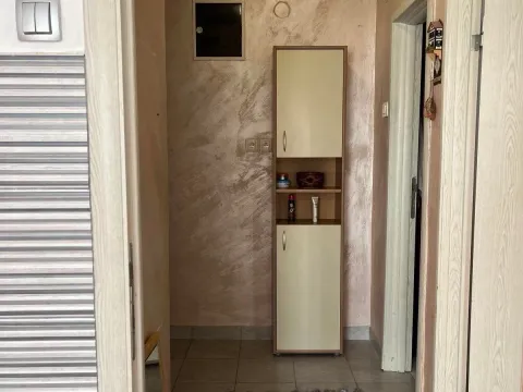 Izdavanje, jednosoban stan, 43m², Centar, Podgorica - image 4