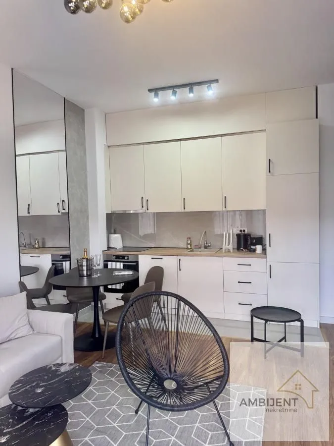 Prodaja, trosoban stan, 65m², Čukarica, Beograd