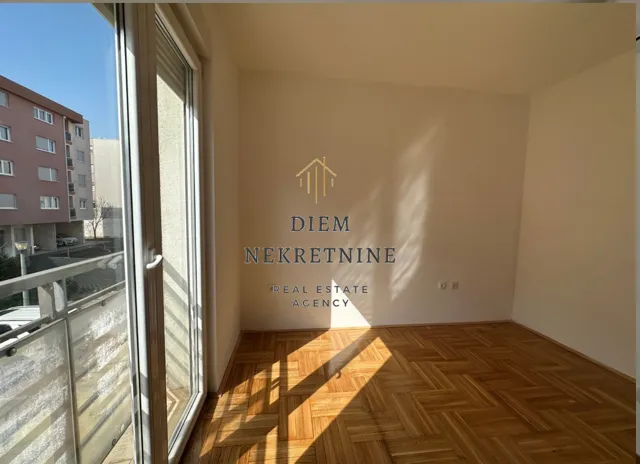Prodaja, dvosoban stan, 73m², Dalmatinska ulica, Podgorica
