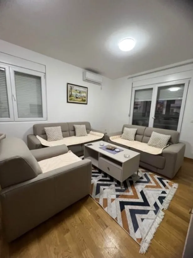 Rent, two bedroom apartment, 77m², Stari Aerodrom, Podgorica