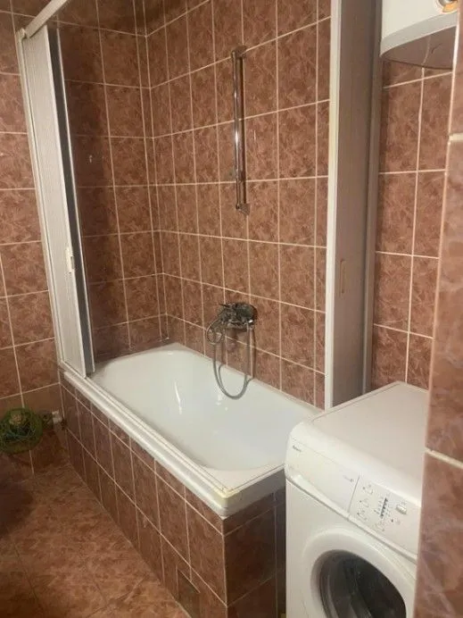 Izdavanje, jednosoban stan, 40m², Centar, Podgorica