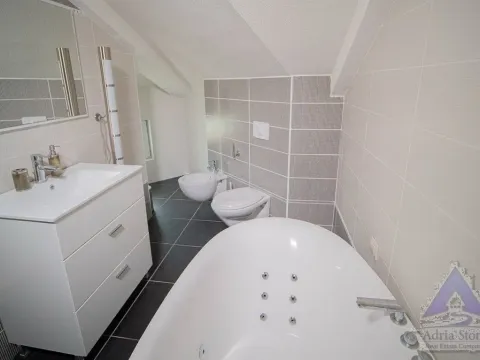 Sale, house, 525m², Radovići, Tivat - image 28