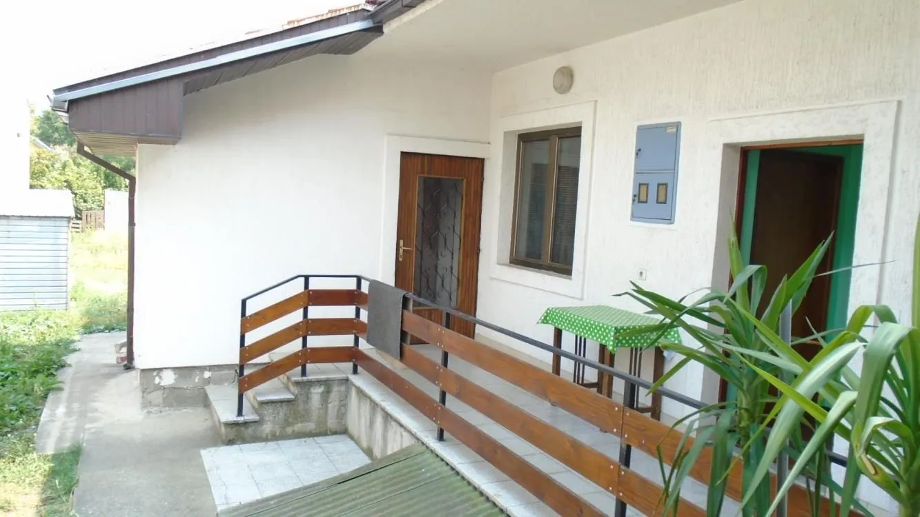 Prodaja, kuća, 250m², Centar, Jagodina