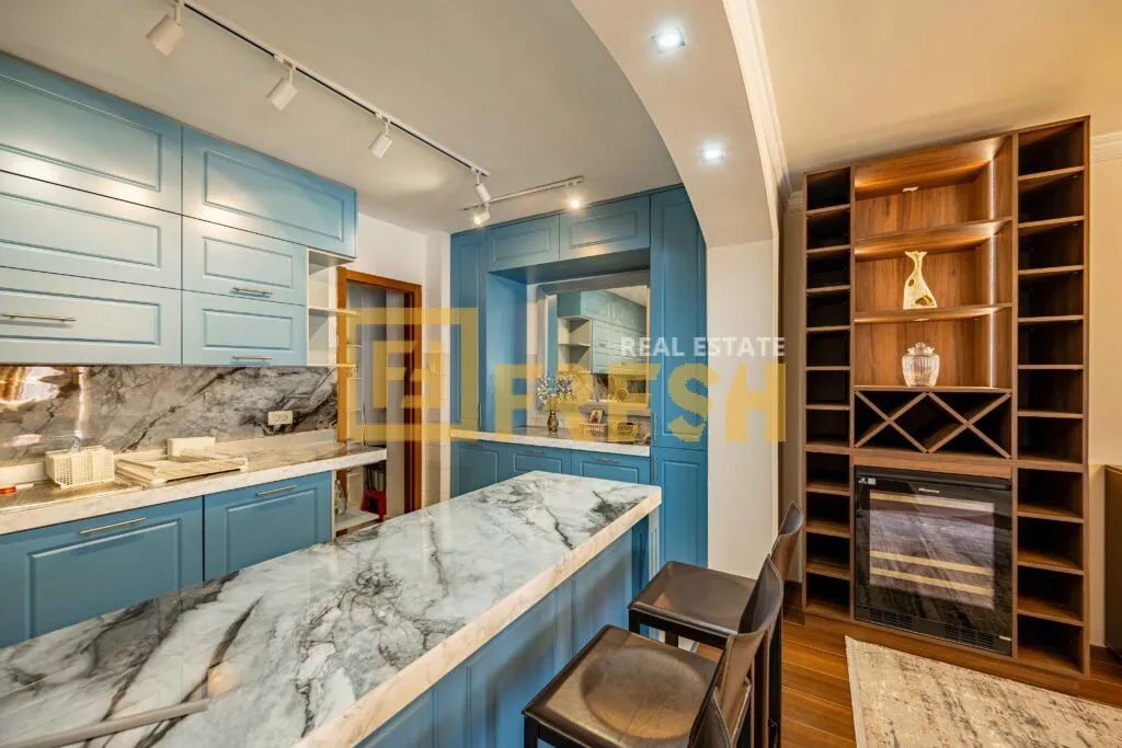 Prodaja, trosoban stan, 202m², Gorica C, Podgorica