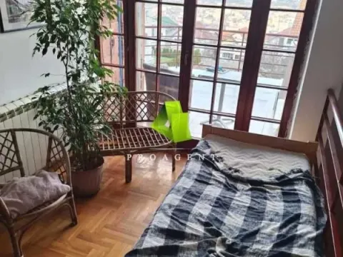 Izdavanje, kuća, 220m², Palilula, Niš - image 16