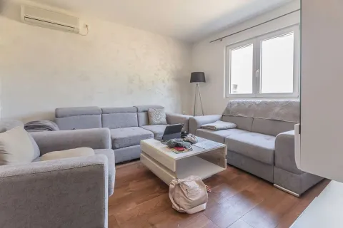 Prodaja, kuća, 56m², Dajbabe, Podgorica - image 1