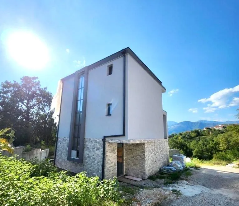 Prodaja, kuća, 230m², Kalimanj, Tivat