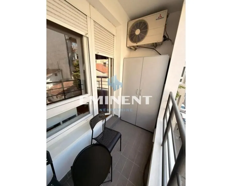 Rent, two bedroom apartment, 41m², Neimar, Vračar Sve Podlokacije