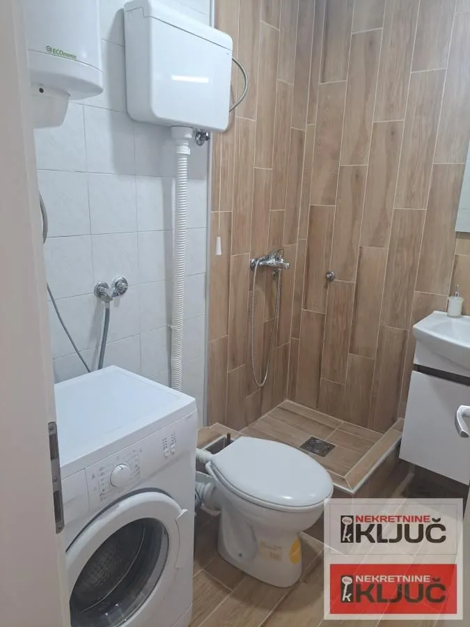 Prodaja, garsonjera, 16m², Železnička Stanica, Novi Sad Sve Podlokacije