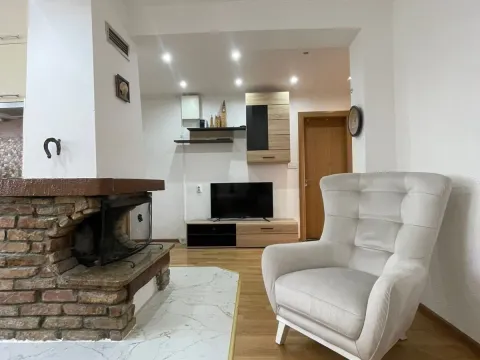 Rent, two bedroom apartment, 70m², Centar, Tivat - image 1