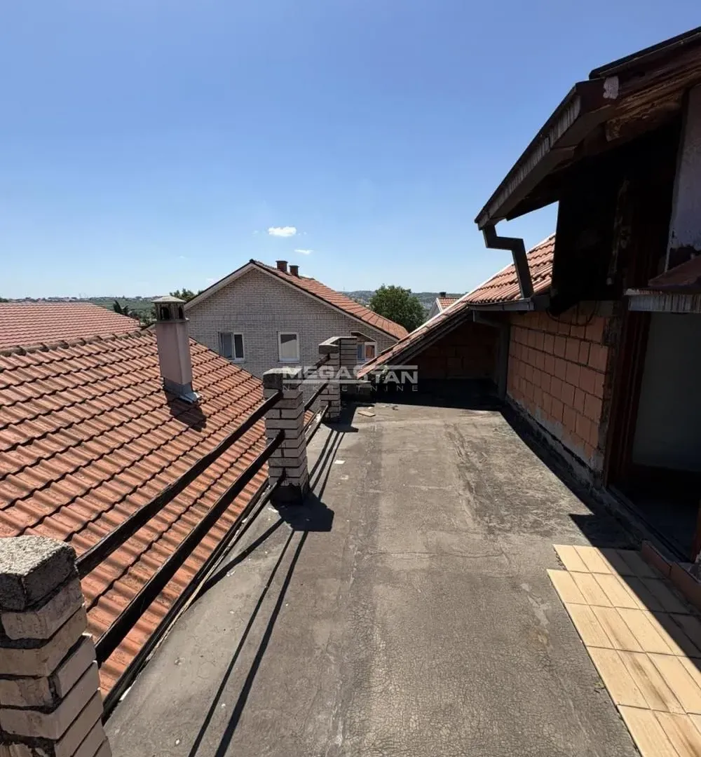 Prodaja, kuća, 414m², Mali Mokri Lug, Zvezdara Sve Podlokacije