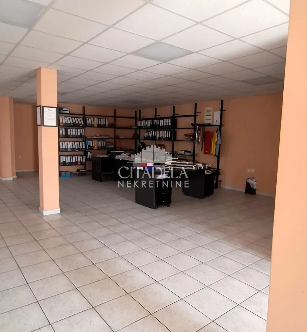 Sale, office space, 860m², Zemun Sve Podlokacije, Beograd