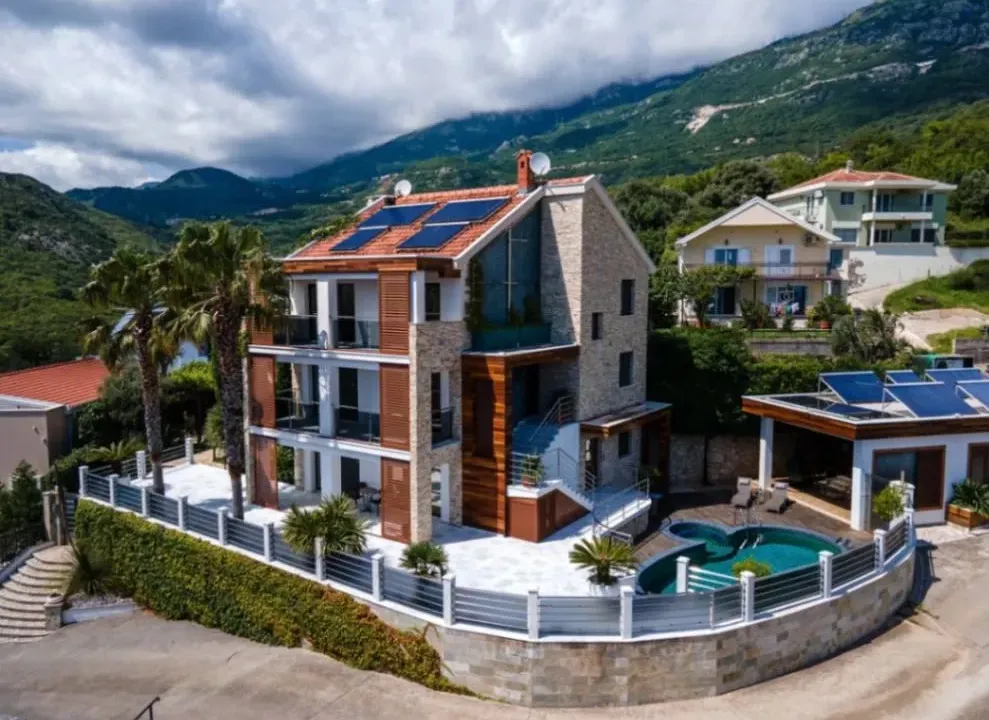 Sale, house, 487m², Bečići, Budva
