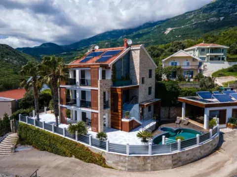 Sale, house, 487m², Bečići, Budva