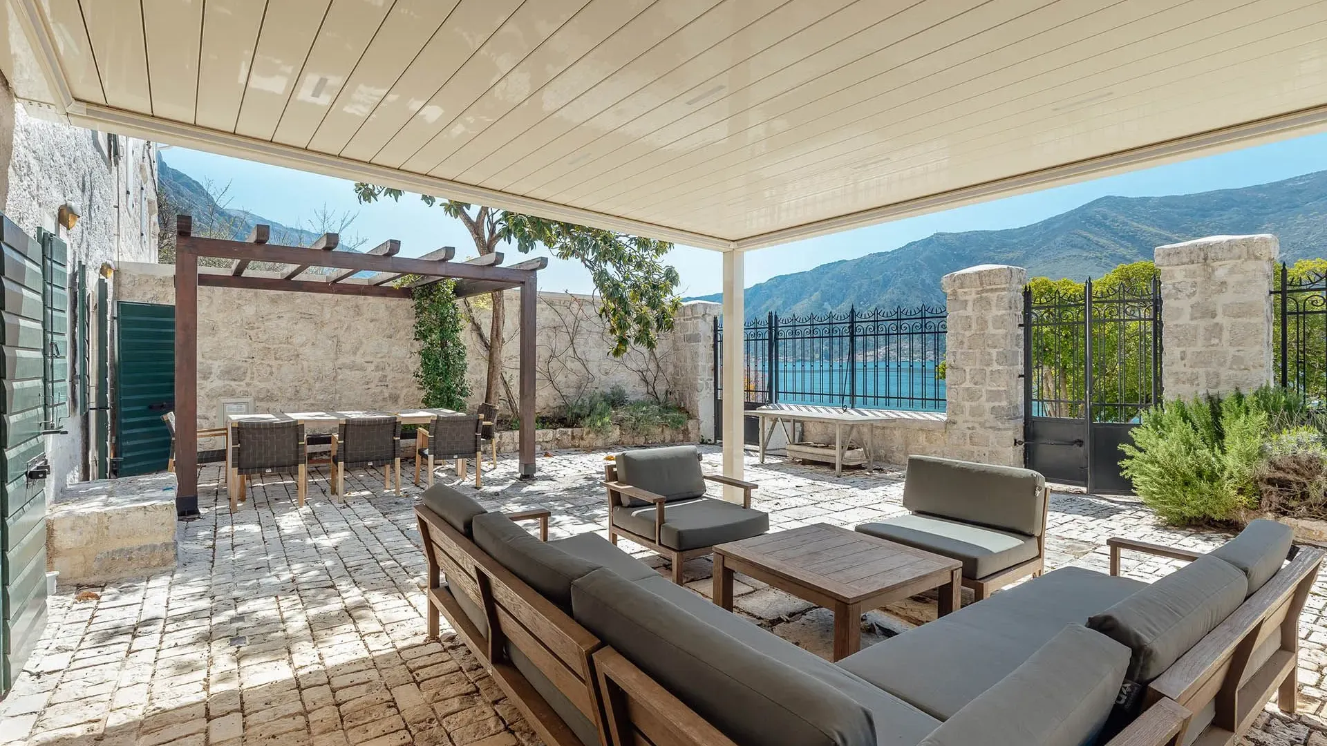 Prodaja, kuća, 490m², Kotor, Crna Gora