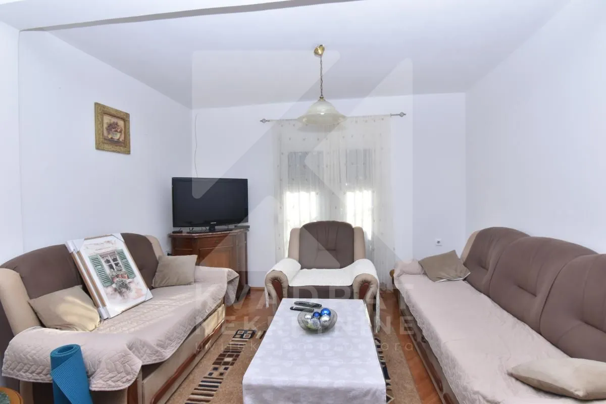 Izdavanje, dvosoban stan, 90m², Dalmatinska ulica, Podgorica