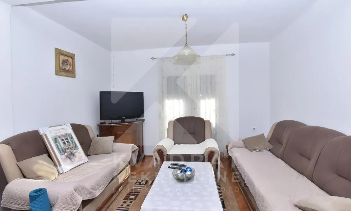 Izdavanje, dvosoban stan, 90m², Dalmatinska ulica, Podgorica