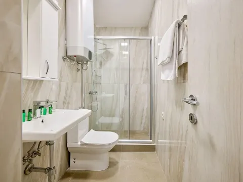 Sale, one bedroom apartment, 52m², Bečići, Budva - image 11