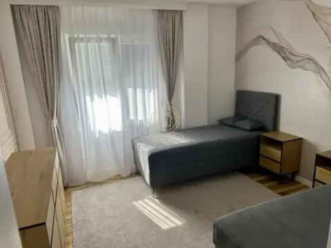Izdavanje, trosoban stan, 70m², Crveni Pevac, Niš - image 5
