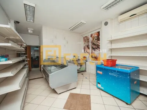 Izdavanje, poslovni prostor, 370m², Stari Aerodrom, Podgorica - image 4