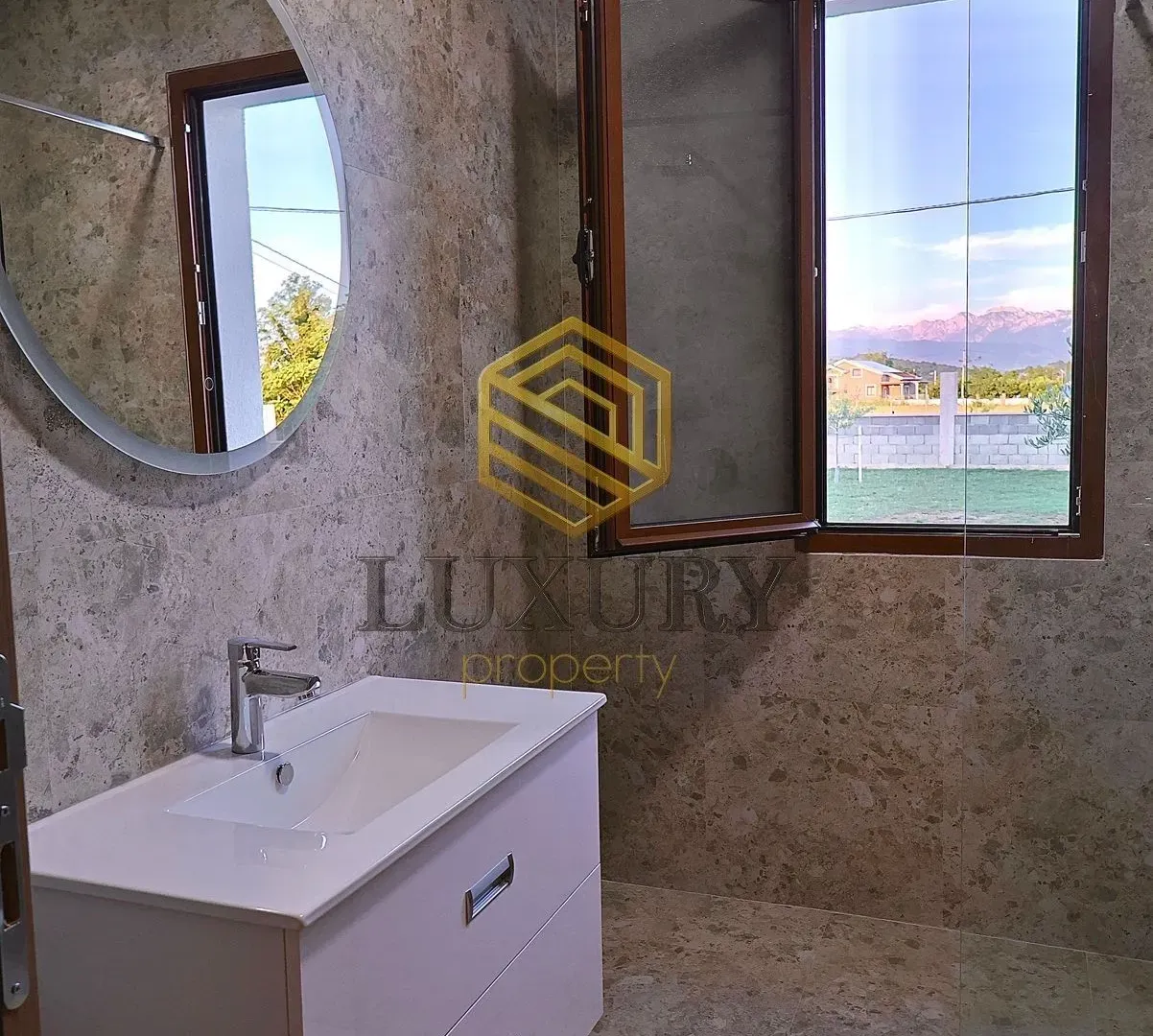 Rent, house, 150m², Zeta, Podgorica