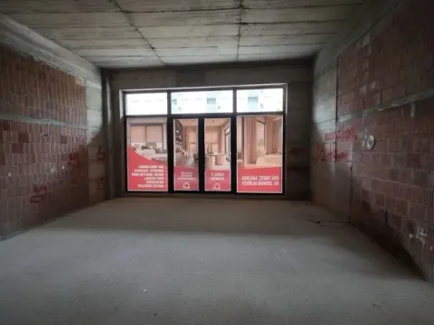 Izdavanje, poslovni prostor, 170m², Pobrežje, Podgorica - image 2