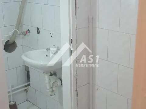 Izdavanje, poslovni prostor, 50m², Novi Sad Sve Podlokacije, Novi Sad - image 7