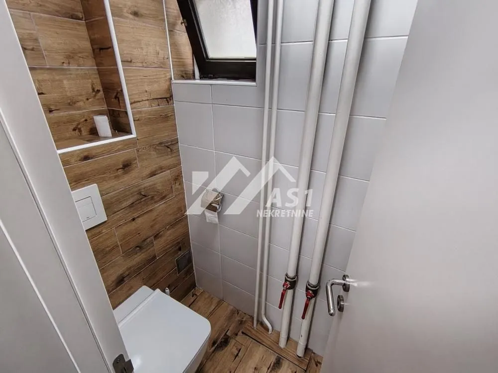 Izdavanje, poslovni prostor, 132m², Bulevar Oslobodjenja, Novi Sad Sve Podlokacije
