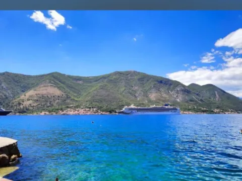 Sale, land lot, 1059m², Dobrota, Kotor