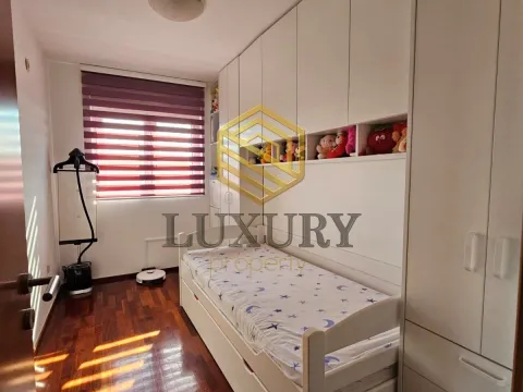 Sale, two bedroom apartment, 52m², Stari Aerodrom, Podgorica - image 18