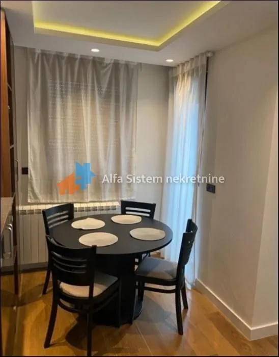 Izdavanje, stan, 56m², Južni Bulevar, Vračar Sve Podlokacije