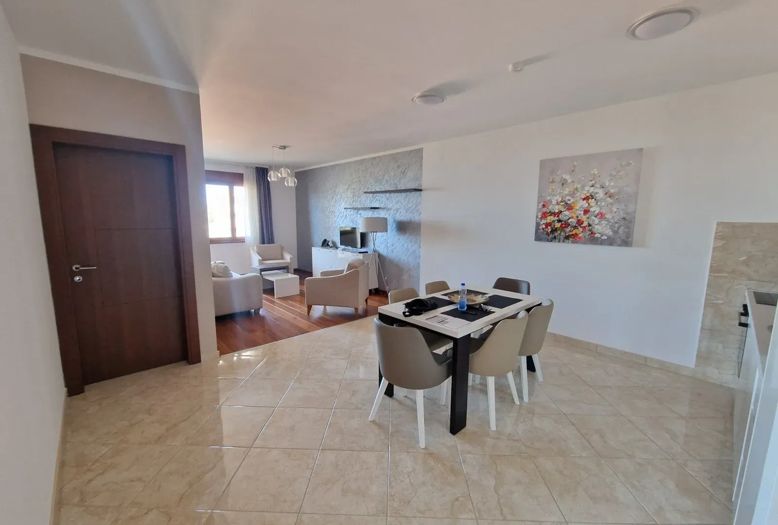 Sale, three bedroom apartment, 107m², Bečići, Budva