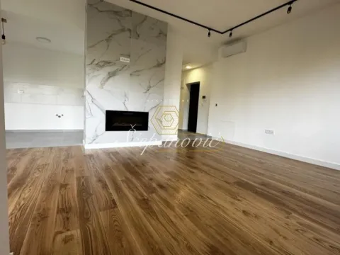 Prodaja, četvorosoban stan, 110m², Centar, Novi Sad - image 6