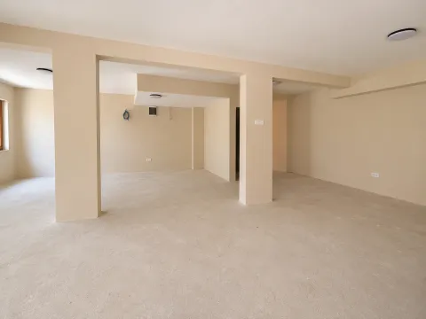 Rent, office space, 90m², Stara varoš, Nikšić - image 4