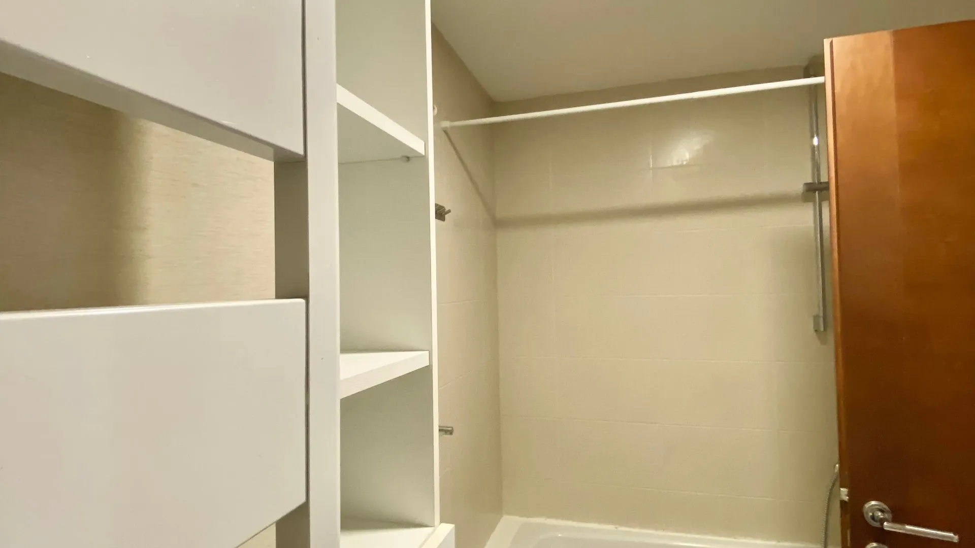 Rent, studio apartment, 40m², Tološka šuma, Podgorica