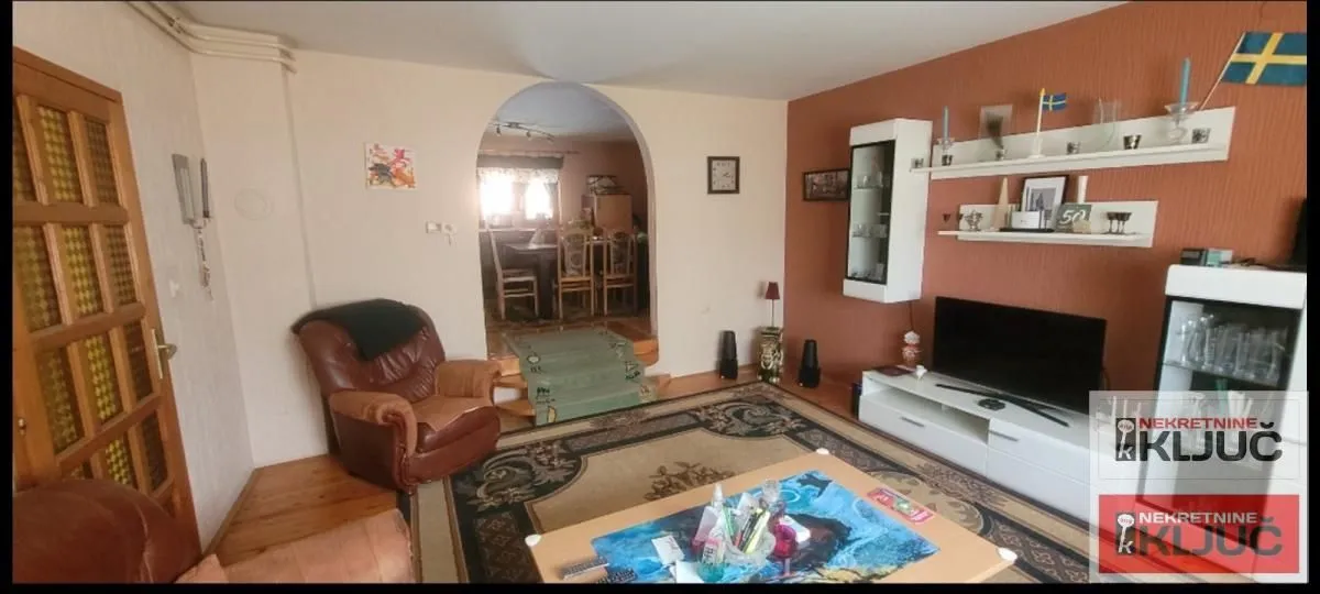 Prodaja, kuća, 179m², Adice, Novi Sad Sve Podlokacije